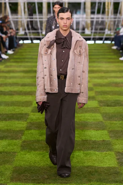 Look 42